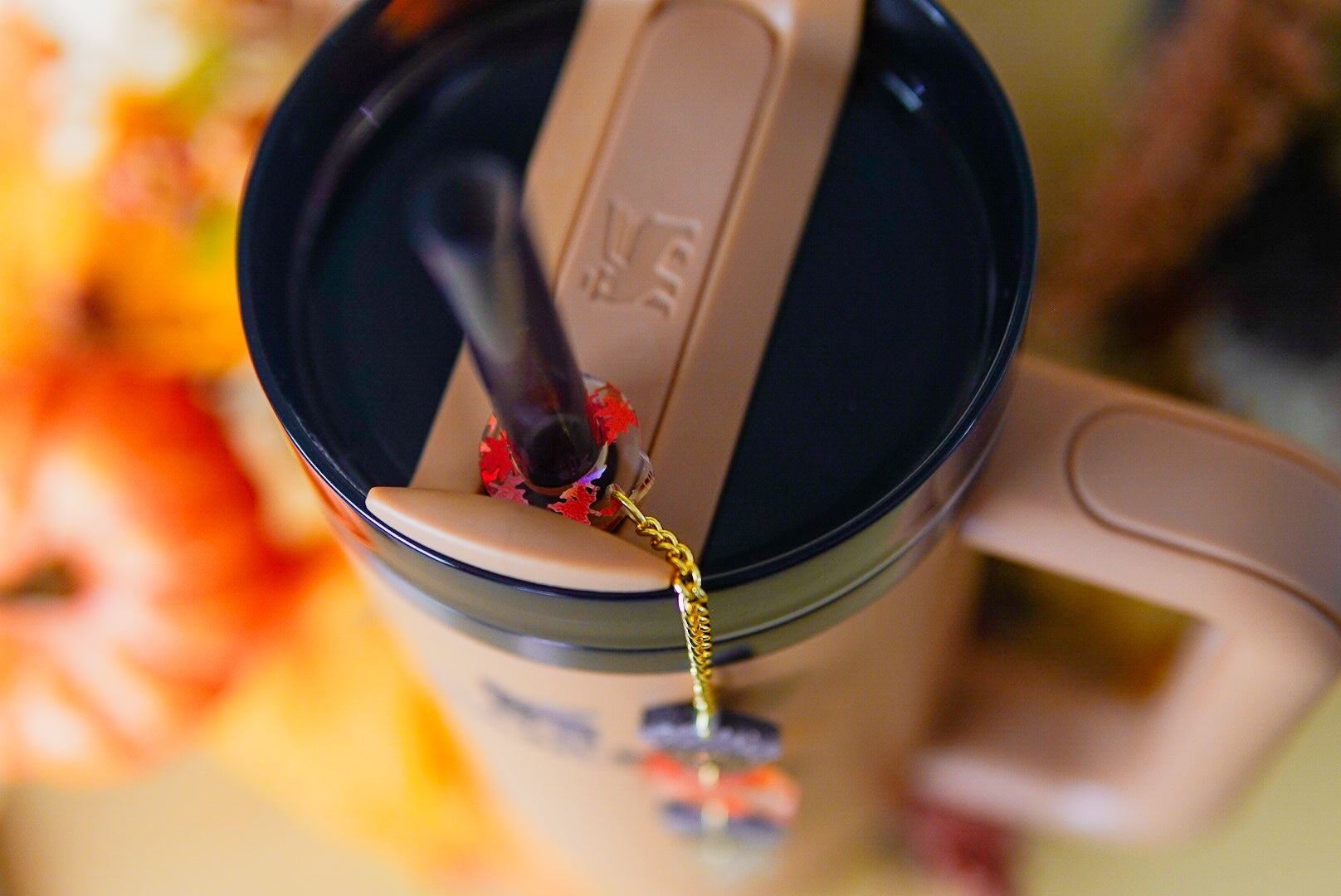 Acorns and Leaves Tumbler Charm